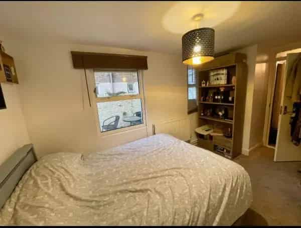 Freshly Renovated 1-Bedroom Apartment with Private Garden Near Queens Park