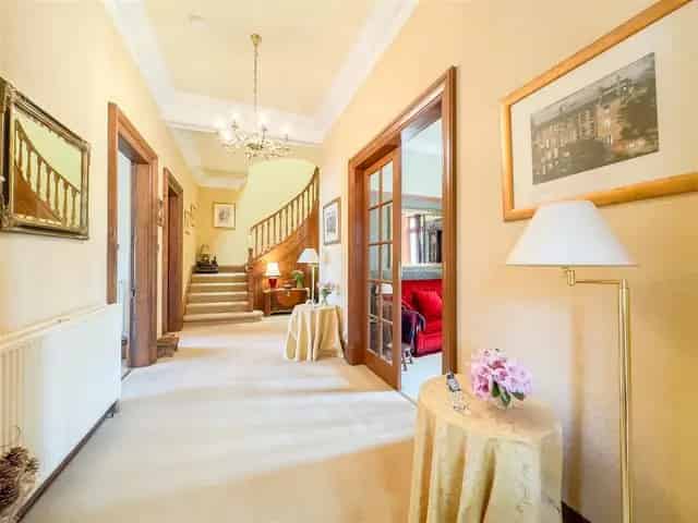 5 Bedroom Semi-Detached Home for Sale in Hamilton