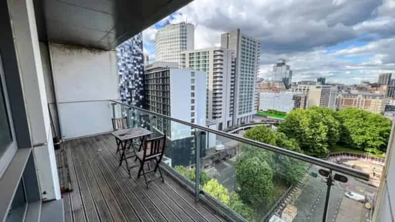 2 bedroom Flat
 To Rent