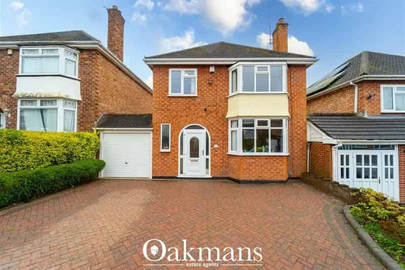 3 Bedroom Detached House for Sale Northfield