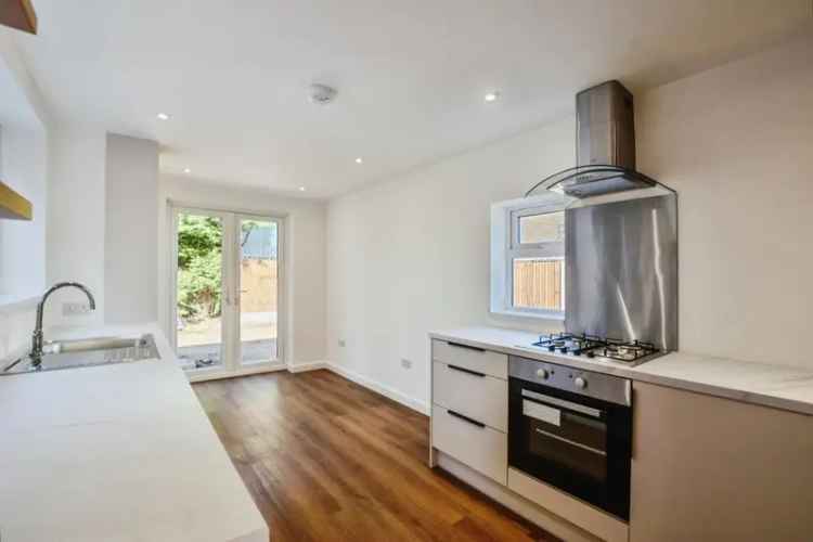 Stunning 4-Bedroom Detached House Skegness