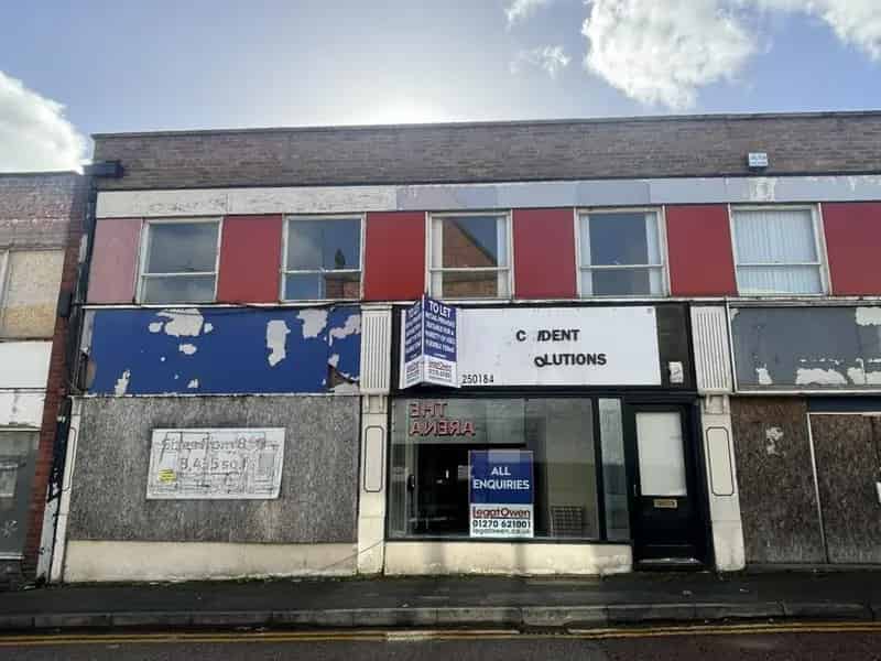 Ground Floor Retail Unit 645 sq ft Leasehold