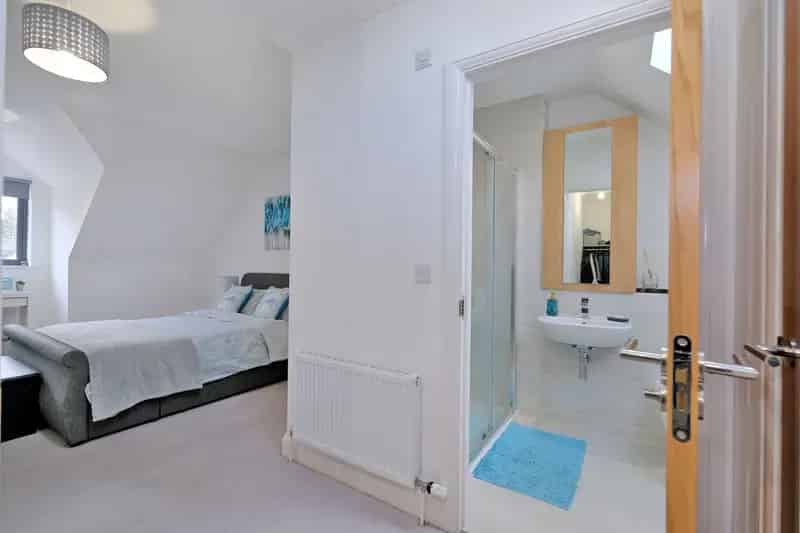 4 Bedroom Executive Townhouse For Sale