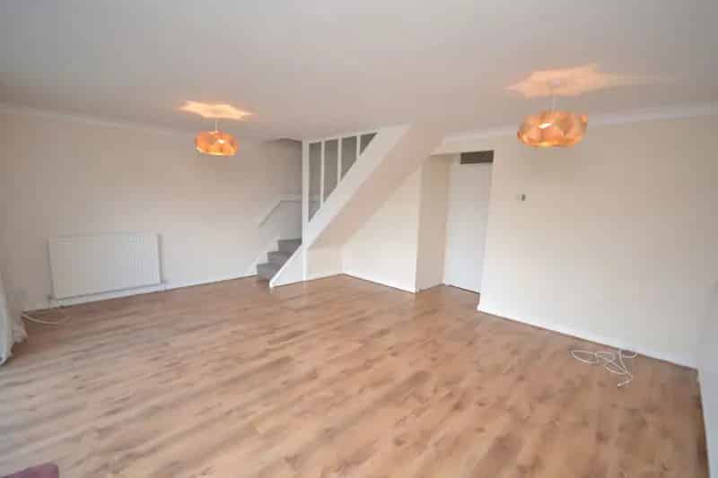3 Bedroom Semi-Detached House to Rent