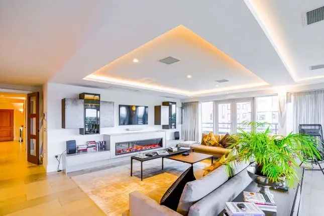 Flat for sale in Brewhouse Lane, London SW15