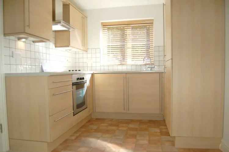 1 Bedroom Flat for Sale Burgess Hill Near Train Station