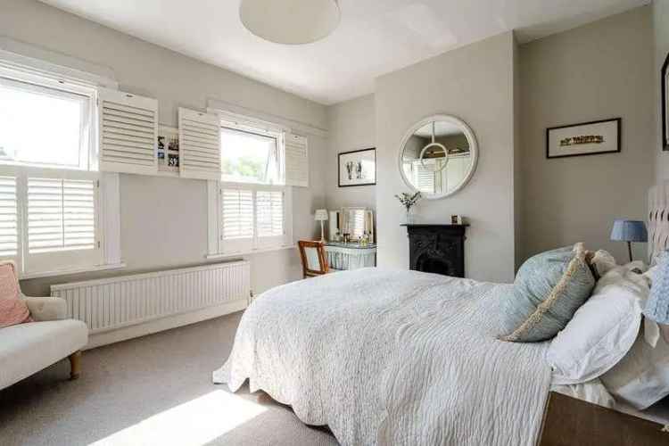5 Bedroom House for Sale in Ferrers Triangle