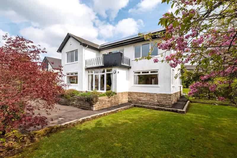 4 Bedroom Detached House for Sale in Newton Mearns