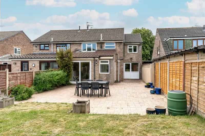4 Bedroom Semi Detached House For Sale