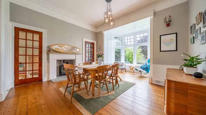 Helensburgh Family Villa: Traditional Charm Meets Modern Comfort