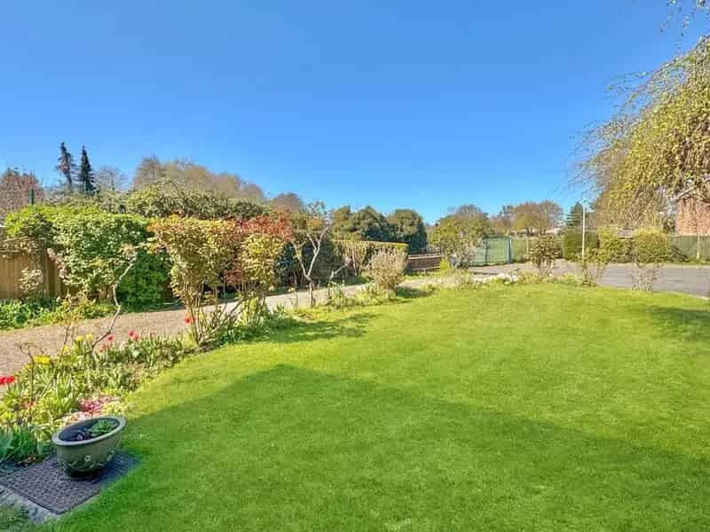 3 Bedroom Semi Detached House For Sale Folkestone Kent