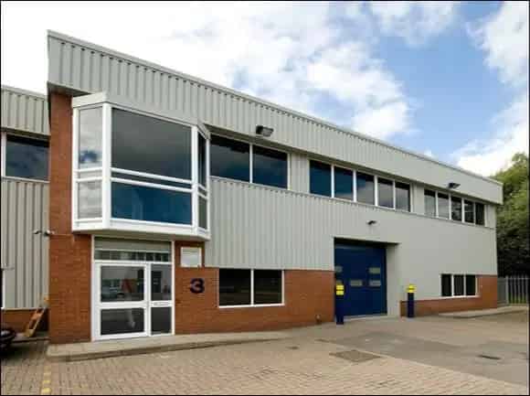 Industrial Warehouse Unit to Let Modern Office 10 Parking Spaces