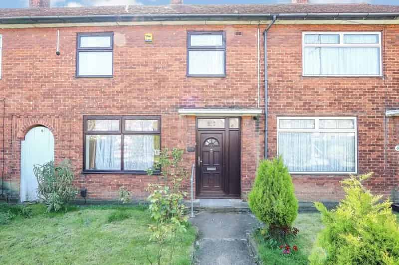 2 bedroom Mid Terrace House to rent, Chigwell, Essex, IG7