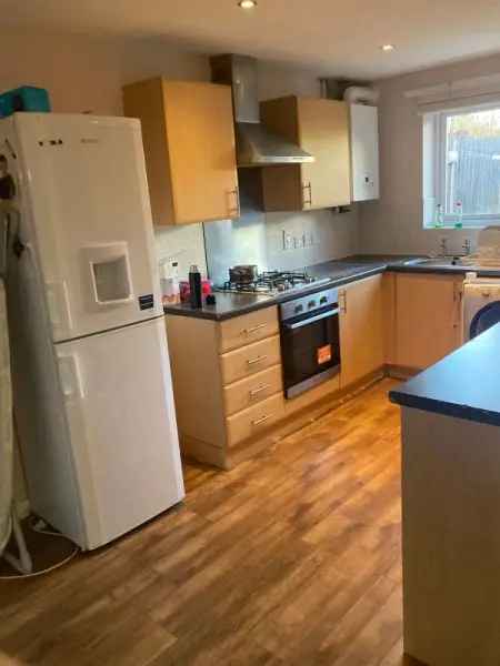 Flat For Rent in Birmingham, England