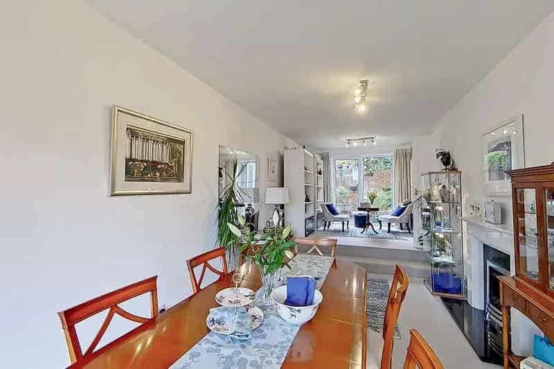 4 Bed Detached House For Sale