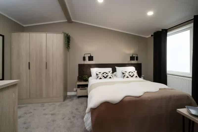 2 Bedroom Park Home For Sale Near York