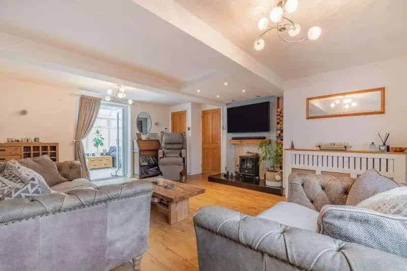 3 Bed Detached Cottage For Sale