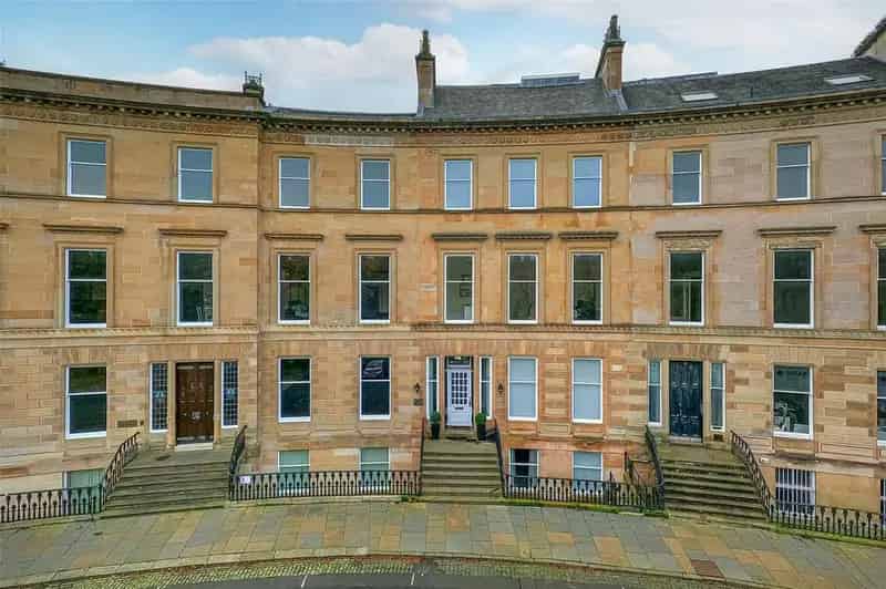 3 Bedroom Apartment to Rent in Park Circus Glasgow