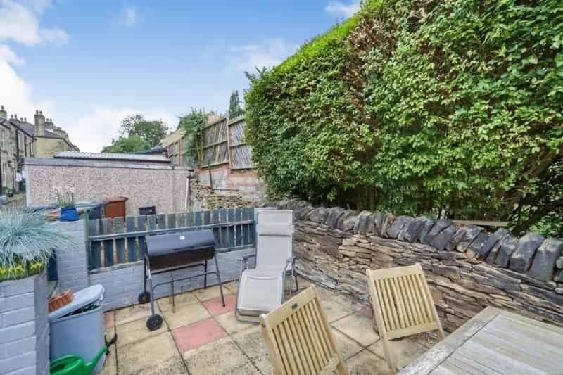 2 Bed House for Sale Family Home Cosy Log Burner Basement