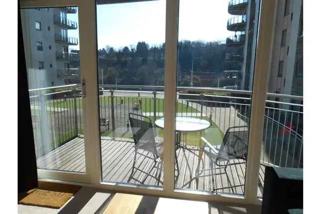 2 Bed Flat for Sale in Victoria Wharf Cardiff No Chain Allocated Parking