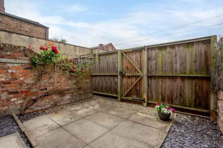 2 bedroom terraced house for sale