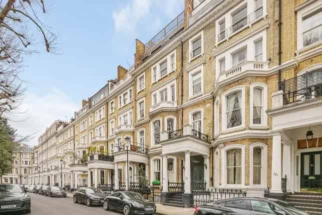 3-Bedroom Apartment for Sale in Kensington