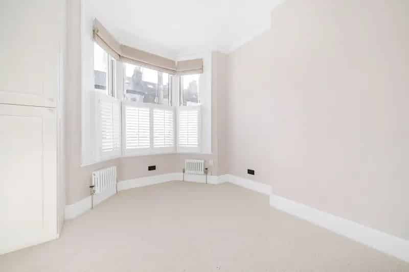 3 Bedroom Victorian Garden Flat to Rent SW11