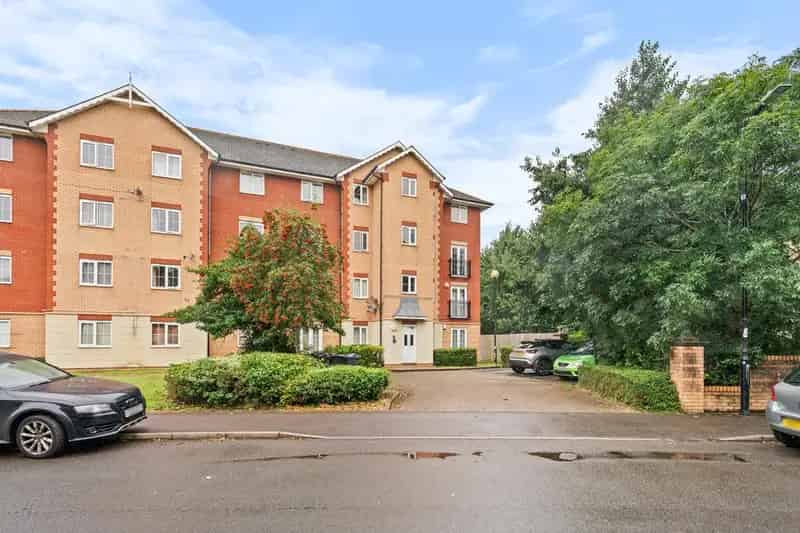 1 Bedroom Apartment for Sale