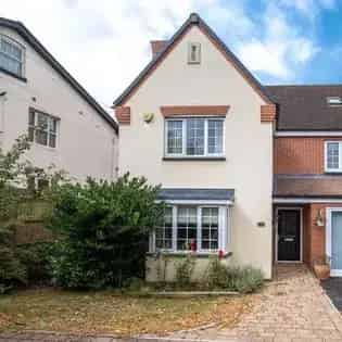 5 Bedroom House Birmingham Executive Family Home