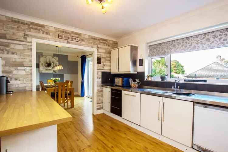 4 Bedroom Detached House For Sale in Sunnyhurst