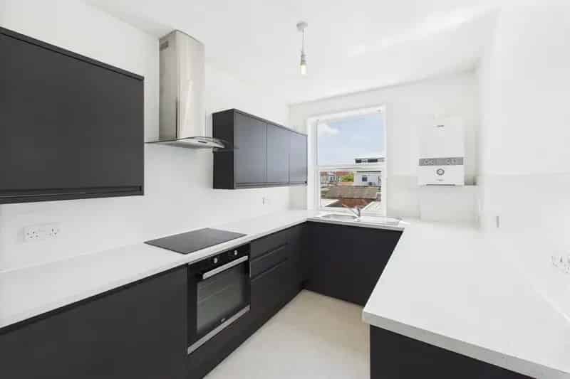 Flat For Rent , Beaconsfield Avenue, Portsmouth, England