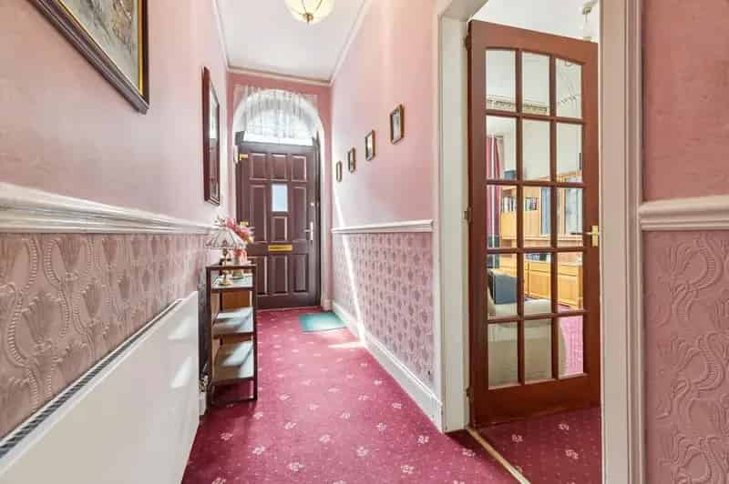 2 Bedroom Terraced House for Sale Byres Road Glasgow