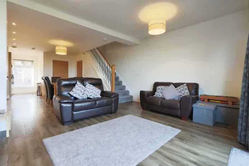 Four Bedroom Detached House Modern Family Home