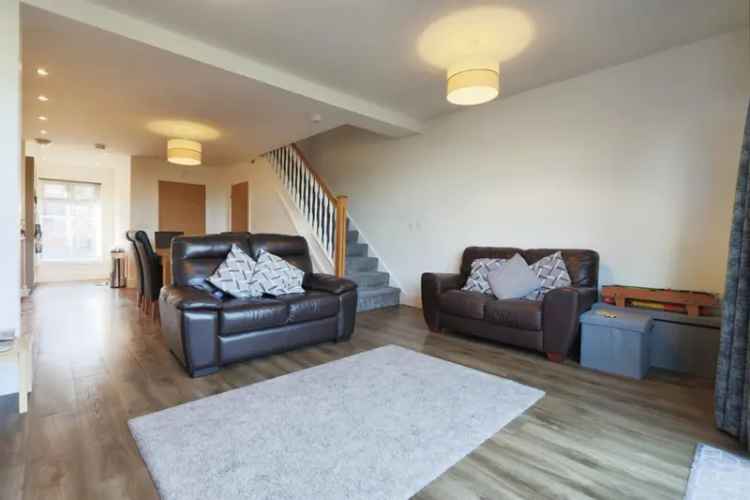 Four Bedroom Detached House Modern Family Home