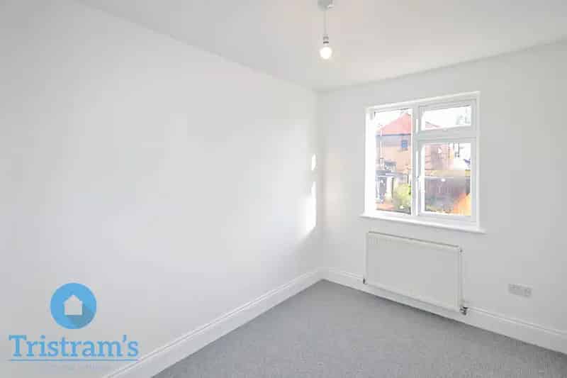 2 Bedroom Semi-Detached House for Rent