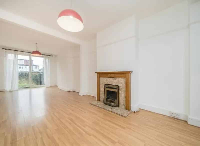 House For Sale , Cranborne Avenue, London, England