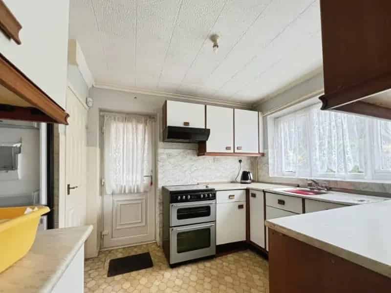 3 Bed House for Sale - Freehold - Close to Amenities