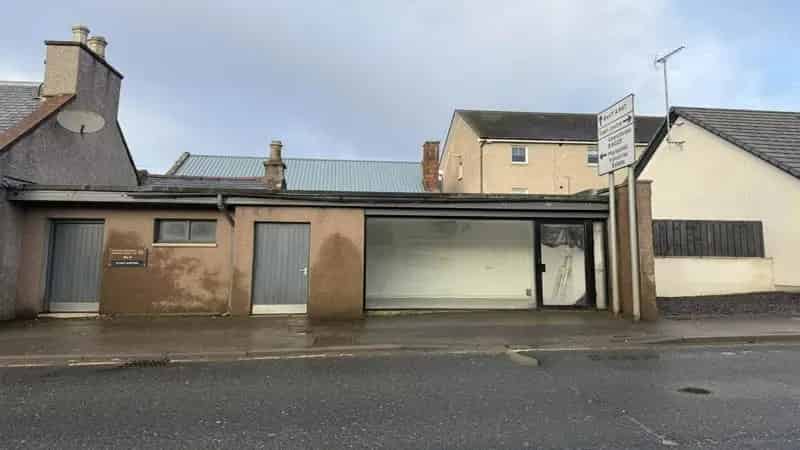 Takeaway Unit Shell - Recently Renovated