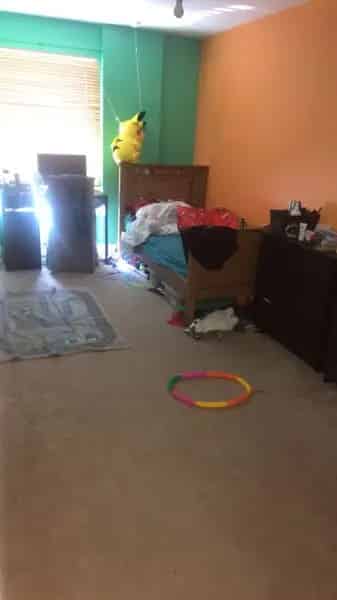 Spacious 2 Bed Flat Near GP and Amenities