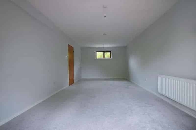 2 Bed Flat for Sale Allocated Parking Communal Gardens