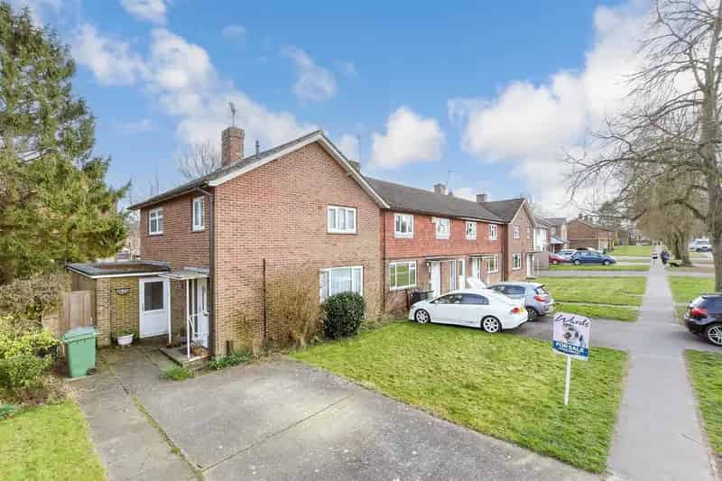 3 Bedroom End Terrace House for Sale