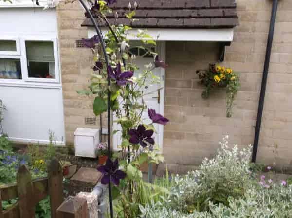 2 Bed Mid Terrace House with Garden and Off Road Parking