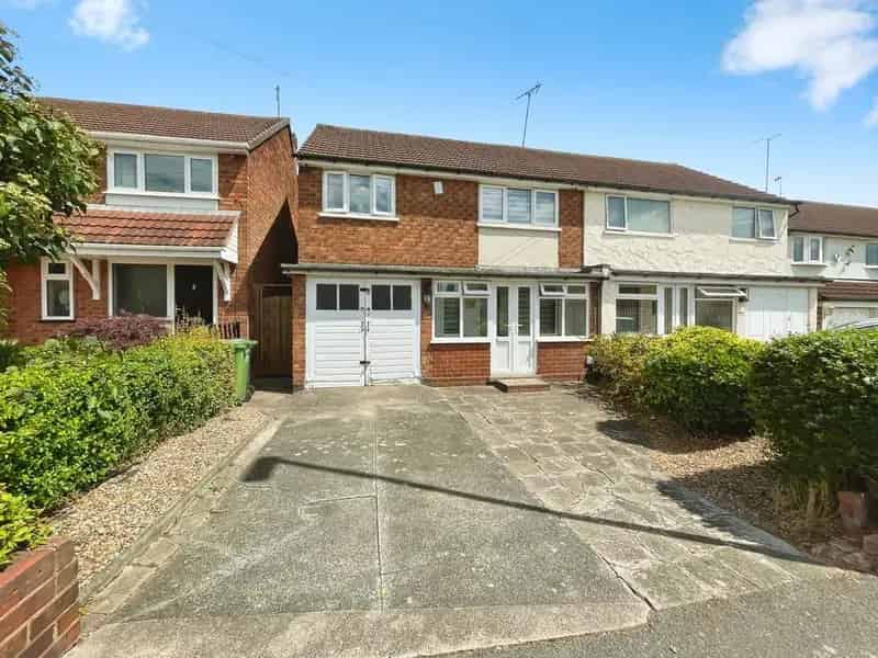 3 Bedroom Semi Detached House Great Barr