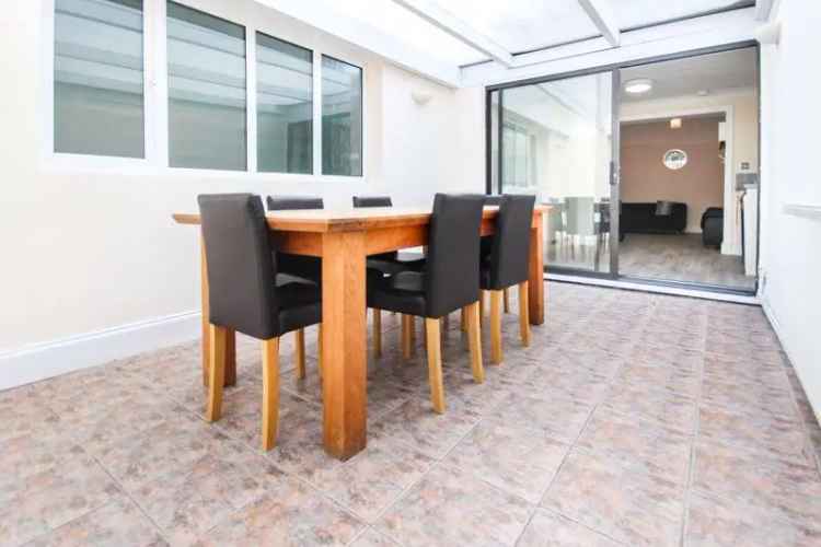 6 Bedroom Detached Student House Near Bournemouth University