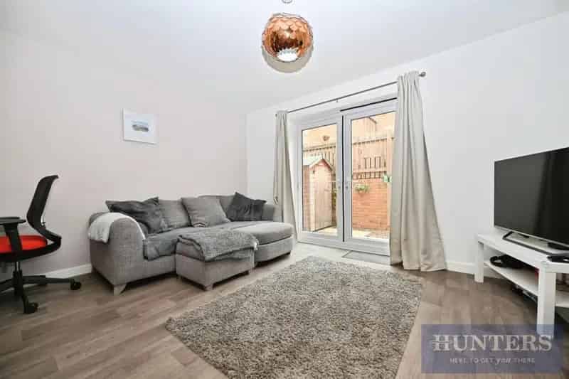 2 Bedroom Semi-Detached House for Sale in Apperley Bridge