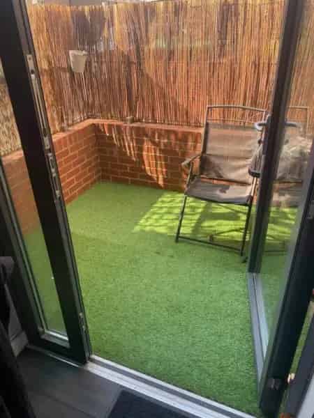 2 Bed Ground Floor Wheelchair Adapted Flat Near Tube Station