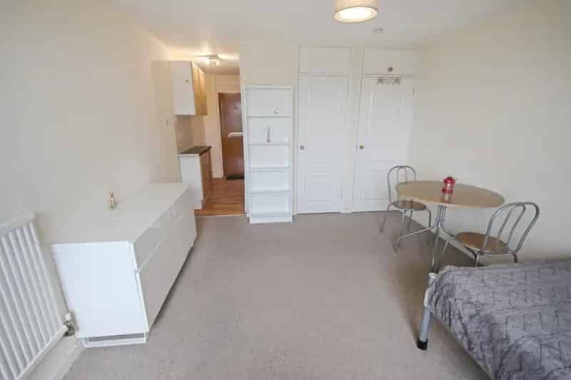 Flat To Rent Available Now