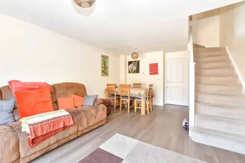2 Bedroom Terraced House for Sale Near Felpham Village