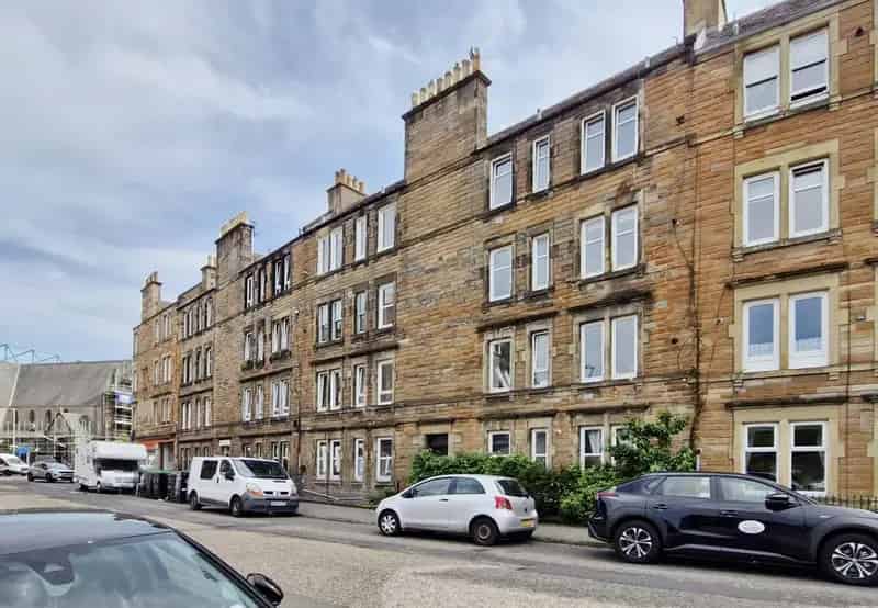 1 Bedroom Ground Floor Flat for Sale