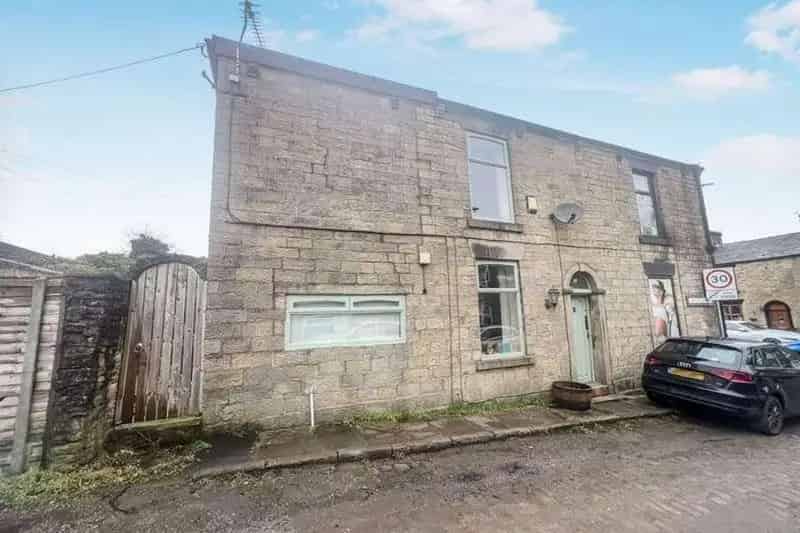 2 Bed Stone Cottage for Sale - Freehold - No Chain